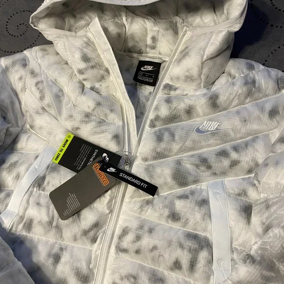 NIKE THERMORE SYNTHETIC FILL SNOW WHITE GRAY CAMO HOODIE JACKET SIZE M MEN $300